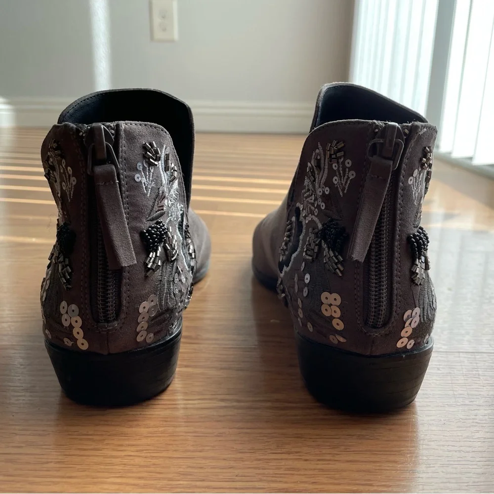 KENNETH COLE REACTION🖤 Ankle Booties w/ Beaded & Sequin Detail 🖤